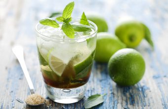 recipegeek-entertain-7_fresh_cocktails_you_need_to_make_this_weekend