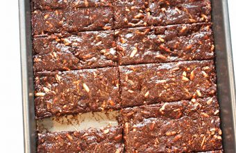Chewy-Chocolate-Cherry-Protein-Bars_1