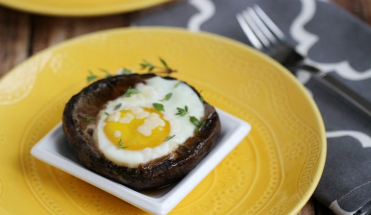 Grilled-Eggs-in-Portobello-Mushrooms