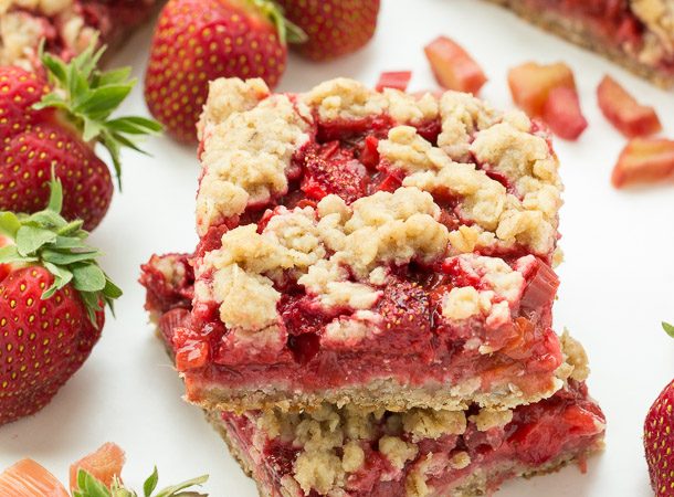Strawberry-Rhubarb-Crisp-Bars-4-of-5