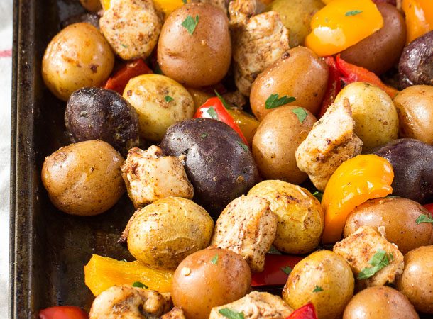 Chicken-Fajita-Sheet-Pan-Dinner-www.thereciperebel.com-4-of-8