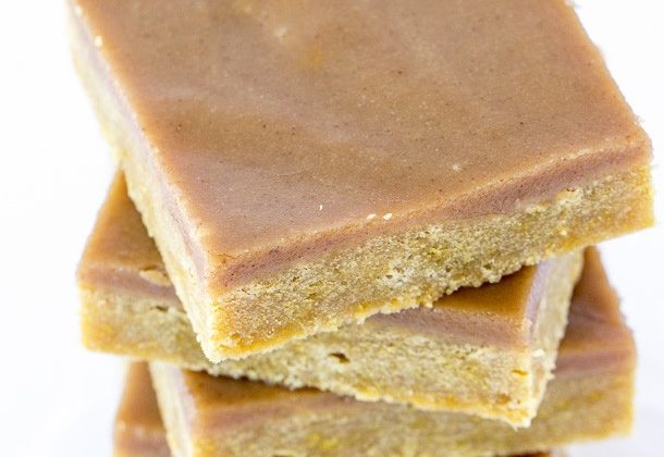 Pumpkin-Spice-Latte-Blondies-www.thereciperebel.com-3-of-9-610x915