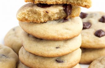 Moms-Chocolate-Chip-Cookies-www.thereciperebel.com-5-of-5