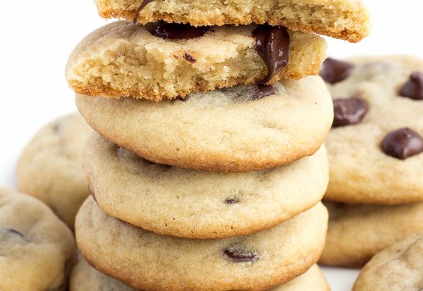 Moms-Chocolate-Chip-Cookies-www.thereciperebel.com-5-of-5