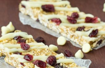 No-Bake-White-Chocolate-Cranberry-Granola-Bars-2-of-6-610x915