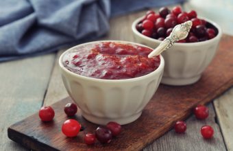 recipegeek-recipes_menus-how_to_make_the_best_cranberry_sauce