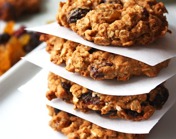 Healthy-Outrageous-Oatmeal-Cookies_1