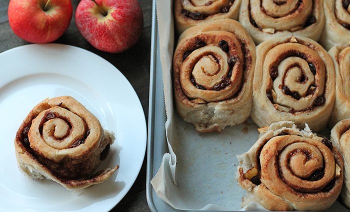 vegan-apple-cinnamon-rolls