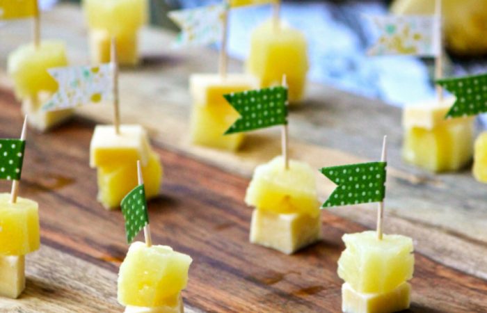 Cheese-and-Pineapple-910x610
