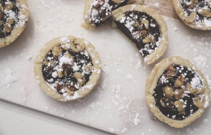 cookie-cups-with-chocolate-mint-ganache-filling