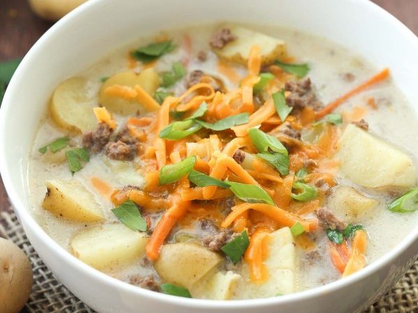 Lightened-Up-Slow-Cooker-Cheeseburger-Soup-www.thereciperebel.com-7-of-7-600x900