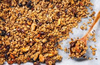 Recipe: Homemade Granola with Almonds & Cranberries - SavvyMom