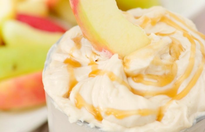 Caramel-Cheesecake-Fruit-Dip-2