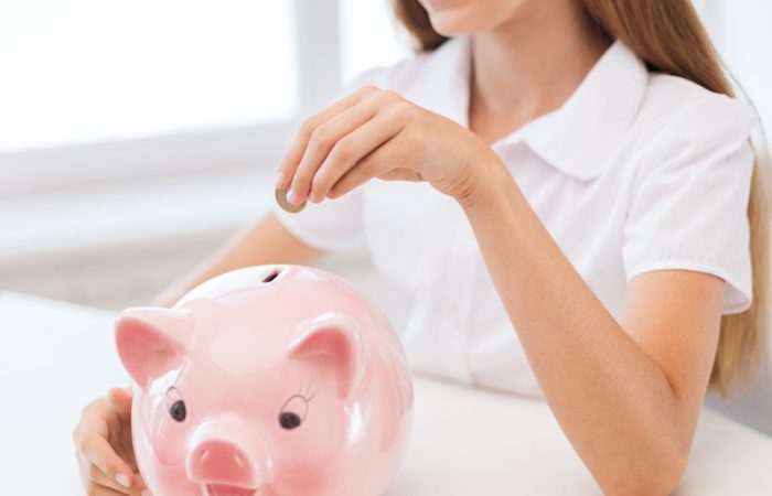 girl-with-a-piggy-bank