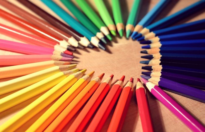 crayons-623067_1280-1024x680