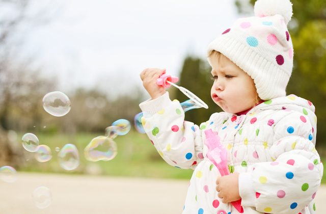 girl_blowing_bubbles