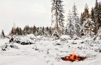 winter-campfire
