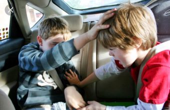 kids-fighting-in-car