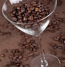 Kozzi-glass_wine_with_coffee_beans-1183x1774
