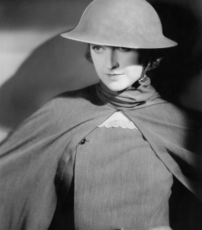 stock-woman-army-hat-2