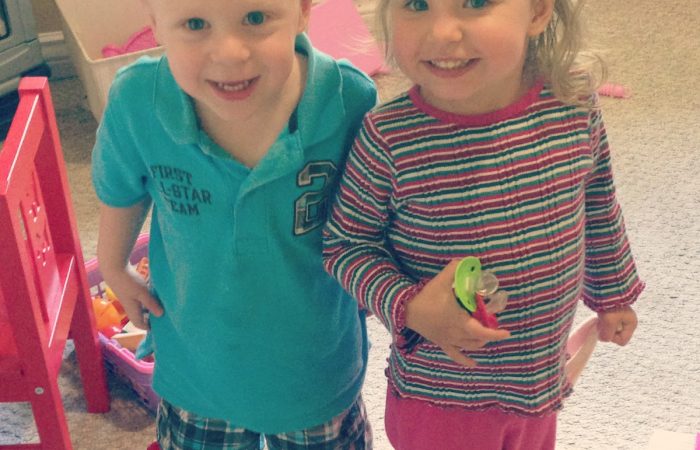 Toddler-Cousins-Close-Age