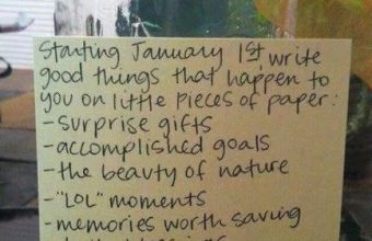 happiness-jar-happy-moments-reflecting