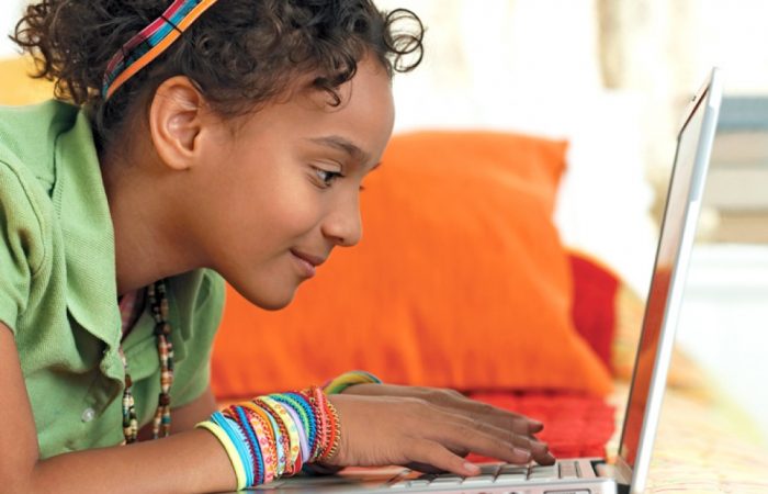 tween-girl-computer-M