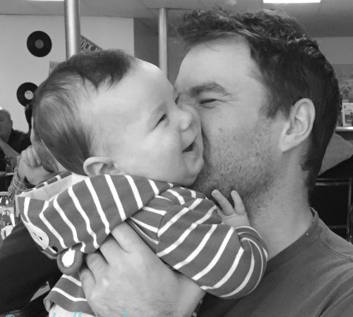 Daddy-Kisses-Cole-500x500