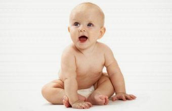 653-a-quel-age-bebe-se-tient-il-assis-640x0-1