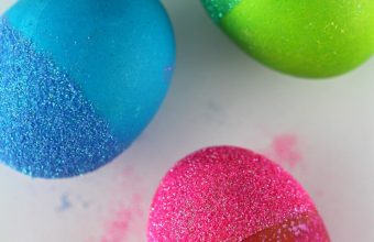 Glitter-Dipped-Eggs