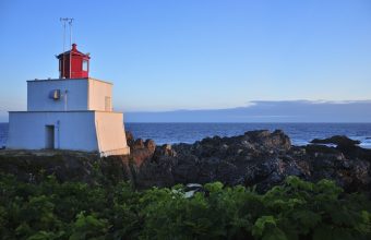 Amphitrite-Lighthouse-on-the-Wild-Pacific-Trail.