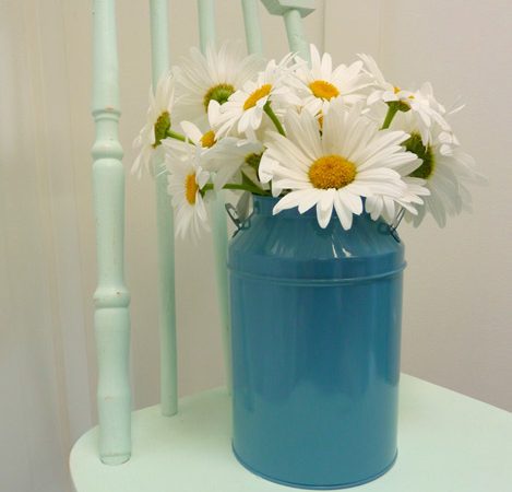 DIY-Chalk-Paint-free-mint-chair-entry-at-thehappyhousie