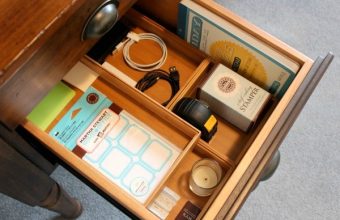 Organized-Office-Desk-Drawer_3
