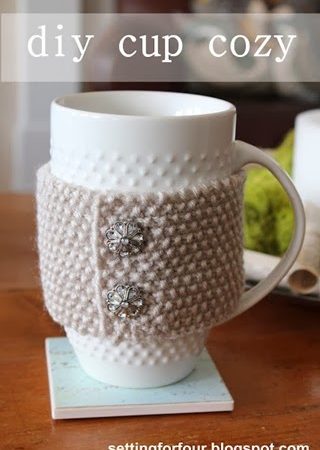 DIY252520Quick252520Knit252520Cup252520Cozy252520with252520vintage252520buttons25255B325255D