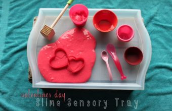 valentines-day-slime-sensory-tray