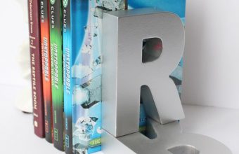 painted-monogram-bookends1