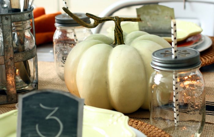farmhouse-fall-dining-room-table
