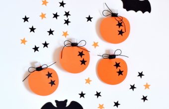 Glow-Stick-Pumpkins-Non-Candy-Halloween-Treat-northstory