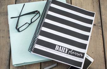 AKA-DESIGN-DAILY-BLOG-PLANNER