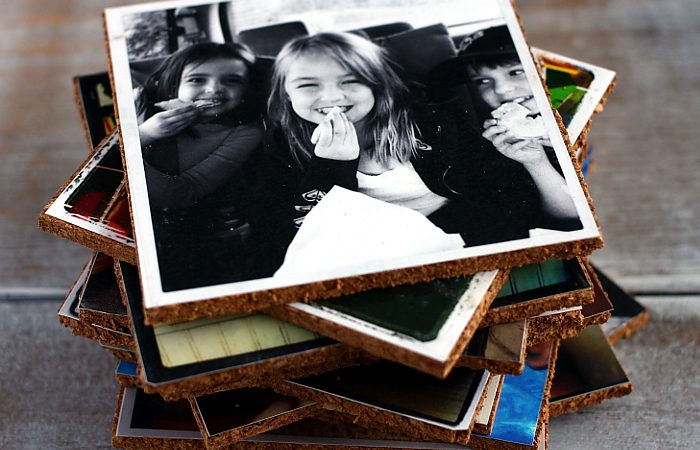 SHOW-OFF-YOUR-PHOTOS-WITH-DIY-COASTERS