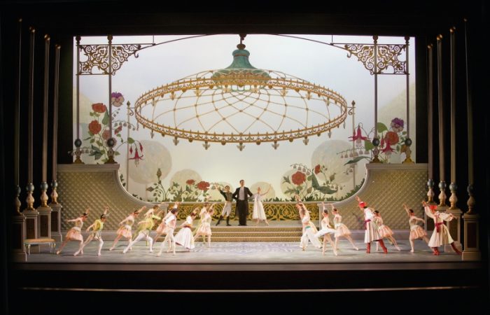 Company-Dancers-in-Alberta-Ballets-The-Nutcracker-