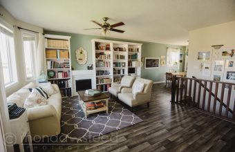 Frontlivingroom-1