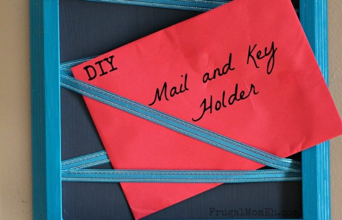 DIY-Mail-and-Key-Holder-e1454307599857