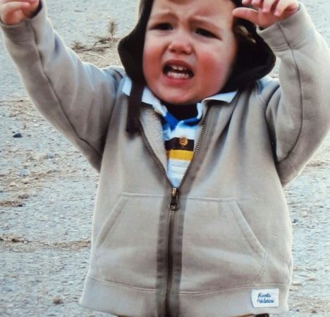 whining-468x735