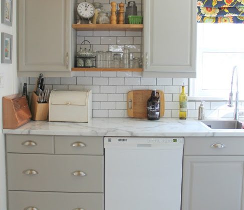 open2Bshelves2Bkitchen2Bview2Bfrom2Bbar