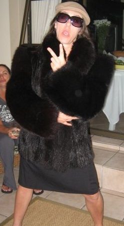 leigh-partying-mink