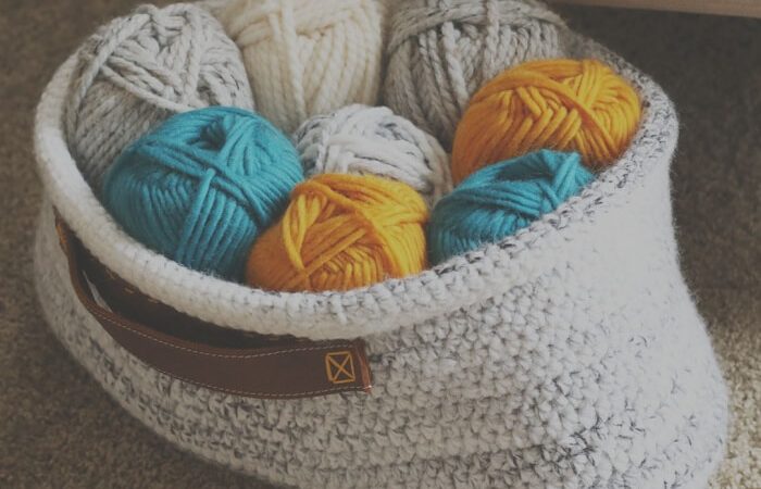 crochet-stash-basket-with-leather-handles-700x589