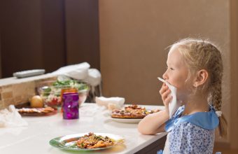 7 Essential Table Manners for Kids - SavvyMom