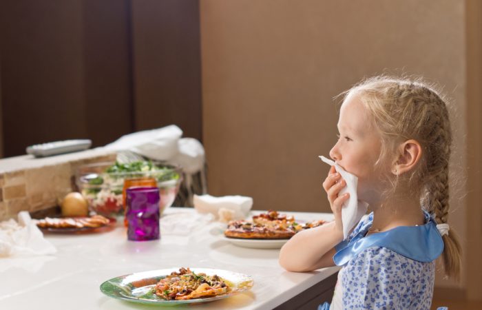 7 Essential Table Manners for Kids - SavvyMom