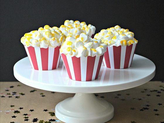 Box of Popcorn Cupcakes - 560x560